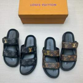 Picture of Louis Vuitton Slippers _SKULVsz38-45mnf05121315